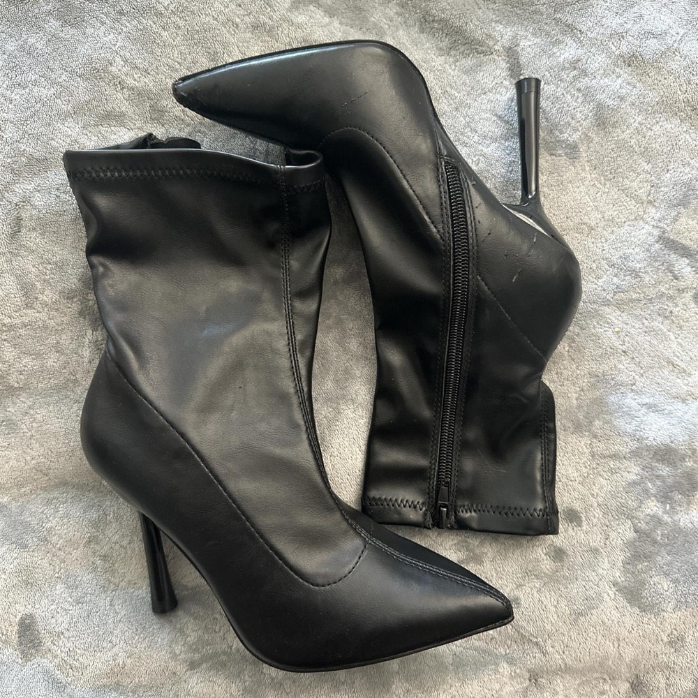 Forever 21 ankle cut boots